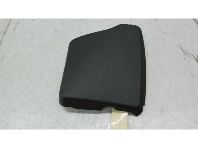 2009-2012 AUDI Q5 8R OEM LEFT REAR INNER TAIL LIGHT COVER TRIM 