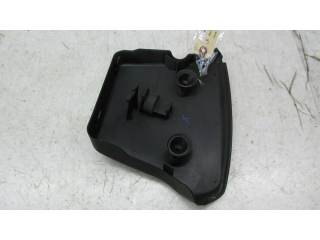 2009-2012 AUDI Q5 8R OEM LEFT REAR INNER TAIL LIGHT COVER TRIM 