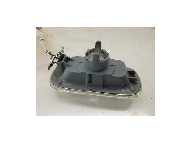 2009 AUDI A4 CABRIOLET 2.0T OEM LEFT FRONT FENDER SIDE MARKER LIGHT 8E0 949 127