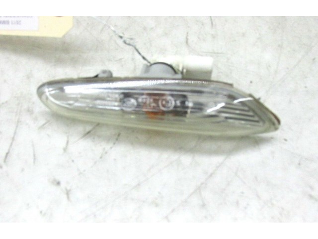   2009-2013 BMW 328i E93 E92 LCI OEM LEFT FRONT DRIVER SIDE  FENDER SIDE MARKER 