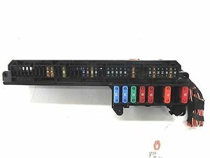 2006-2007 BMW 530XI WAGON E61 OEM RIGHT FRONT UNDER DASH FUSE BOX RELAY 6957330