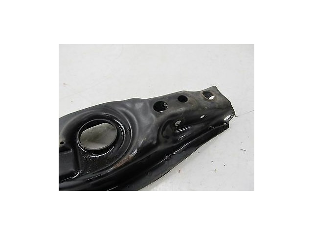 2004-2005 MERCEDES BENZ CLK500 W209 OEM LEFT REAR LOWER CONTROL ARM SPRING PERCH