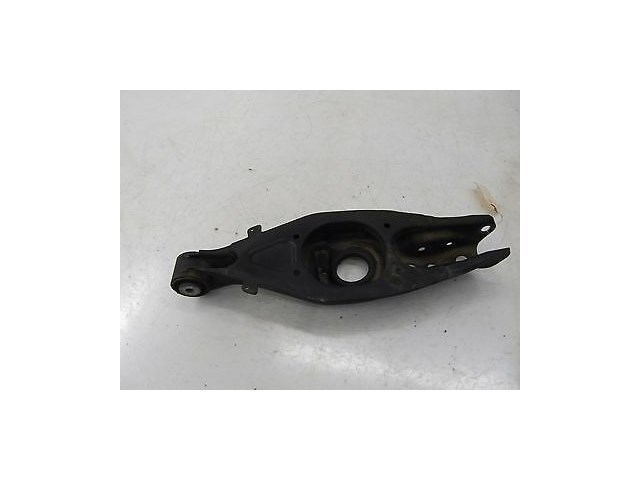 2004-2005 MERCEDES BENZ CLK500 W209 OEM LEFT REAR LOWER CONTROL ARM SPRING PERCH