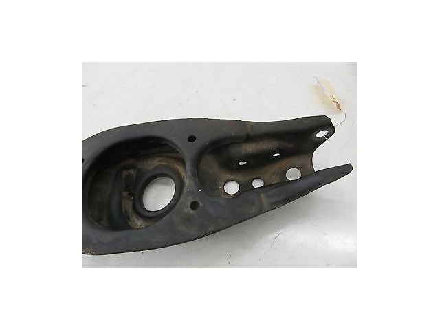 2004-2005 MERCEDES BENZ CLK500 W209 OEM LEFT REAR LOWER CONTROL ARM SPRING PERCH