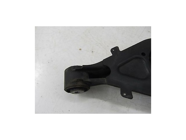 2004-2005 MERCEDES BENZ CLK500 W209 OEM LEFT REAR LOWER CONTROL ARM SPRING PERCH