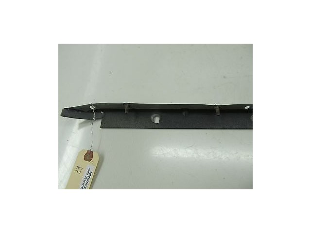 2000-2004 BENTLEY ARNAGE OEM RIGHT FRONT FENDER MOUNT SECURE BRACKET STRIP