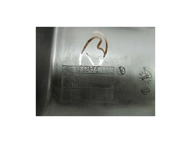 2004-2006 BMW X3 E83 OEM ECU COMPARTMENT TOP LID COVER 7521582