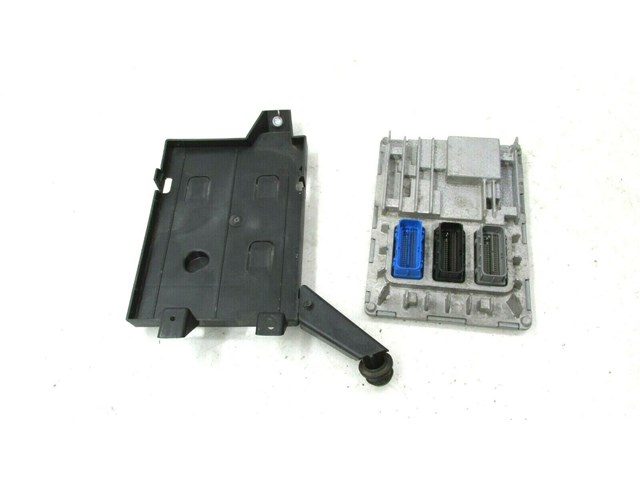 2017-2019 BUICK LACROSSE OEM  3.6L ENGINE COMPUTER ECU WITH BRACKET        