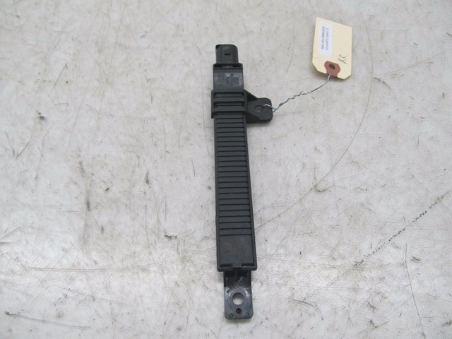 2004-2007 VOLKSWAGEN TOUAREG OEM RIGHT REAR TPS TIRE PRESSURE SENSOR 