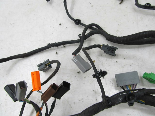 2006-2013 VOLVO C70 T5 OEM LEFT FRONT DRIVER SEAT WIRING HARNESS PLUGS