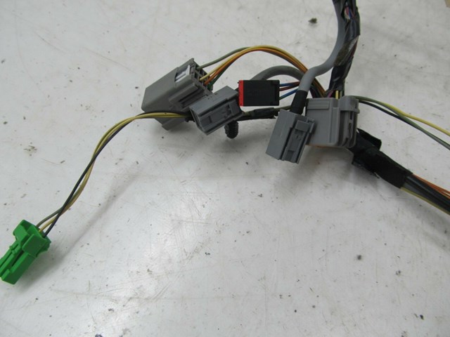 2006-2013 VOLVO C70 T5 OEM CENTER CONSOLE WIRING HARNESS  PLUGS 31275195