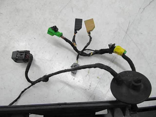 2006-2013 VOLVO C70 T5 OEM REAR REINFORCEMENT PLASTIC WITH WIRING 31254484