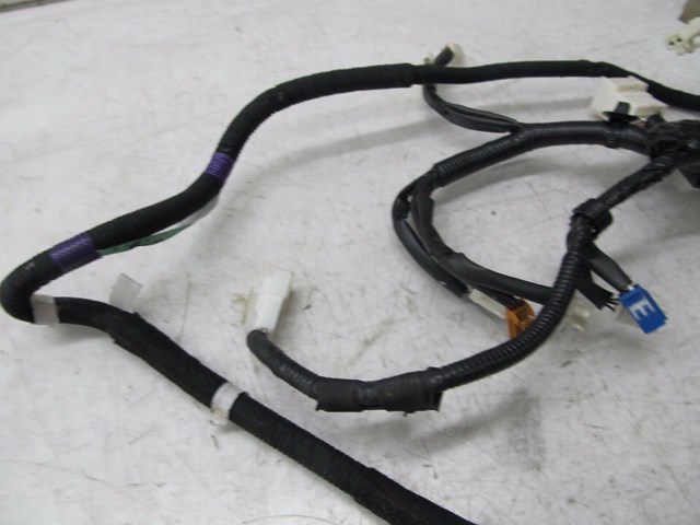 2001-2006 LEXUS LS430 OEM LEFT FRONT DRIVER SEAT WIRING HARNESS 8219250161