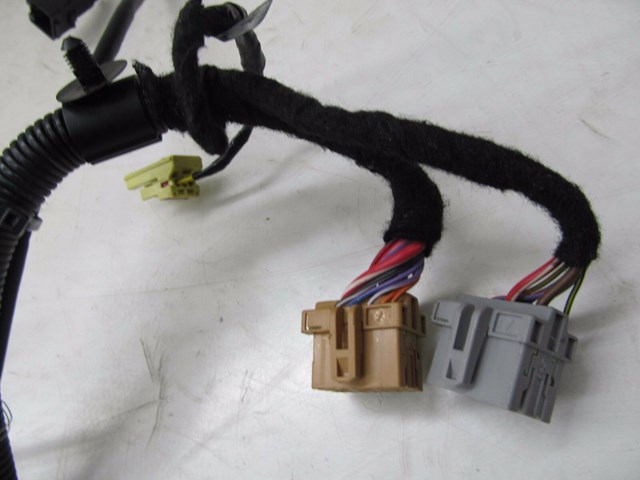 2004-2008 AUDI A8L W12 OEM RIGHT FRONT PASS. SEAT PLUG PIGTAIL WIRING HARNESS