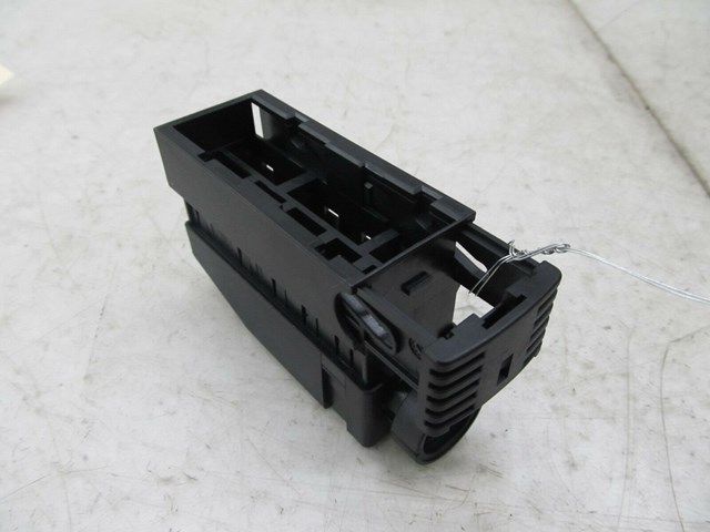 2004-2011 SAAB 9-3 OEM LEFT FRONT LOWER SEAT PLASTIC WIRING PLUG HOUSING 