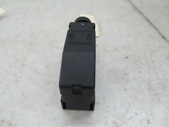 2004-2011 SAAB 9-3 OEM LEFT FRONT LOWER SEAT PLASTIC WIRING PLUG HOUSING 
