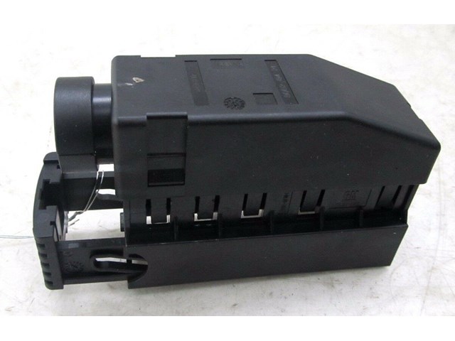 2004-2011 SAAB 9-3 OEM LEFT FRONT LOWER SEAT PLASTIC WIRING PLUG HOUSING 