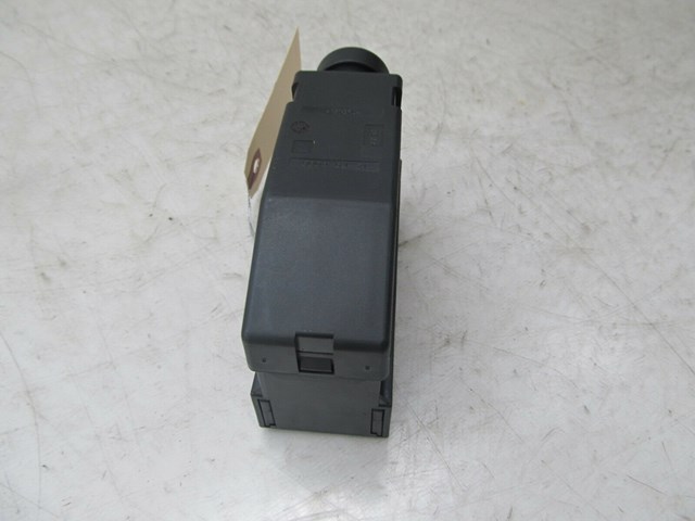 2004-2011 SAAB 9-3 OEM RIGHT FRONT LOWER SEAT PLASTIC WIRING PLUG HOUSING 