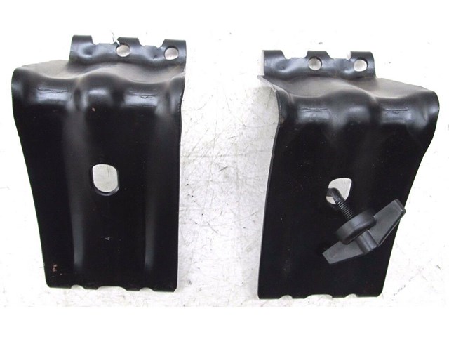 2007-2013 CHEVROLET TAHOE OEM LEFT REAR TIRE HOLDER CHUCKS PAIR (2)