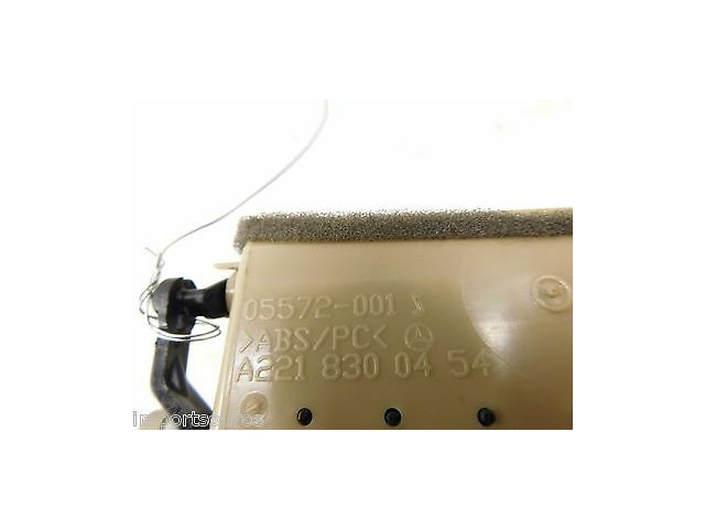 2007-2009 MERCEDES S550 W221 OEM RIGHT FRONT B PILLAR AC AIR VENT A2218300354