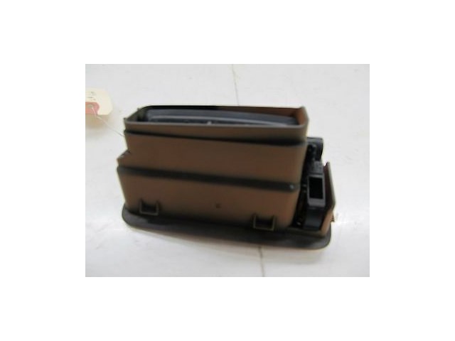 2004-2008 MASERATI QUATTROPORTE M139 OEM LEFT DRIVER SIDE B PILLAR A/C AIR VENT