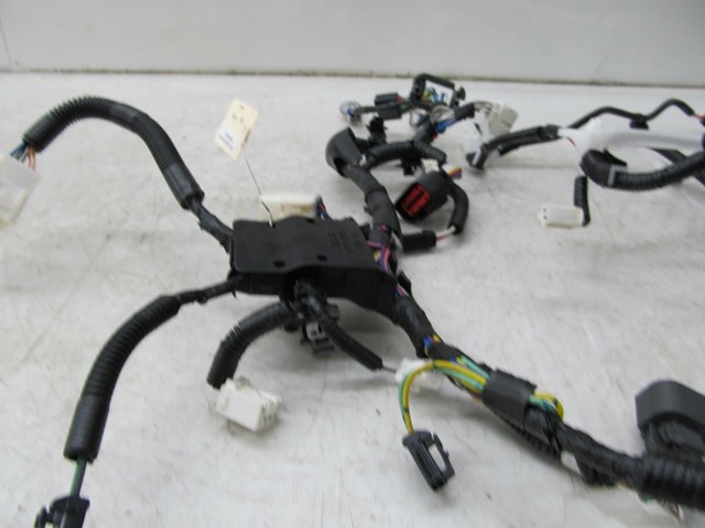  2007-2011 LEXUS GS350 OEM RIGHT FRONT PASSENGER SEAT WIRING HARNESS PLUGS