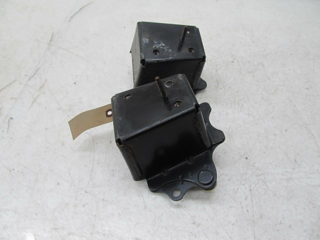 2001-2006 LEXUS LS430 OEM REAR BUMPER REINFORCEMENT BAR SUPPORT BRACKETS 