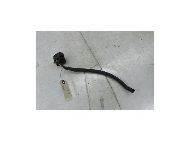 2004-2007 INFINITI QX56 OEM REAR HITCH CURT PLUG PIG TAIL