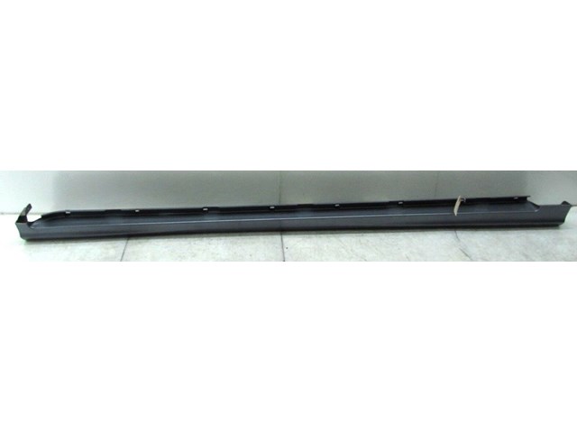 2005-2009 SAAB 9-5 OEM RIGHT SIDE ROCKER PANEL SIDE SKIRT 