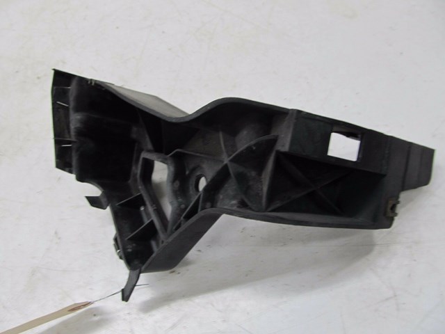 2004-2008 AUDI A8L W12 OEM LEFT REAR SIDE SKIRT ROCKER PANEL MOUNT BRACKET