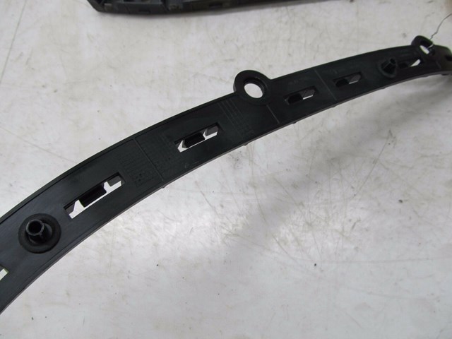 2013-2015 PORSCHE BOXSTER 981 OEM LEFT REAR SIDE SKIRT RETAINER BRACKETS (2)