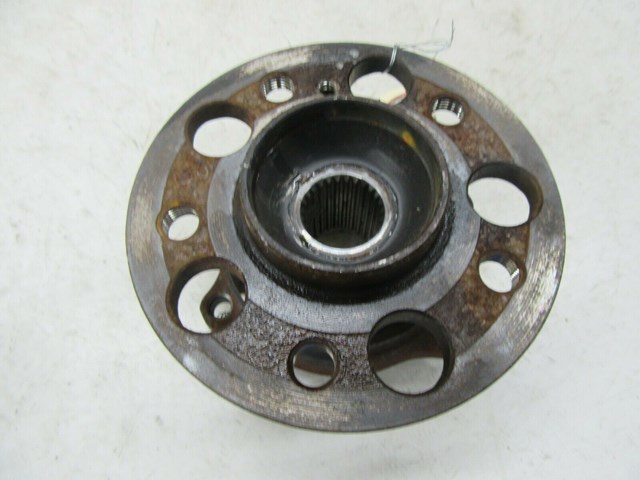 2012-2015 MERCEDES C250 COUPE W204 OEM RIGHT REAR WHEEL HUB BEARING