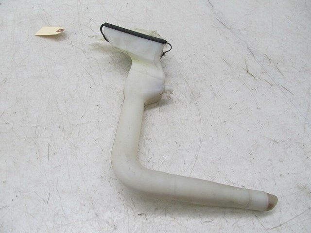2003-2006 MERCEDES E500 W211 OEM RIGHT FRONT WINDSHIELD WIPER BOTTLE NECK TUBE 