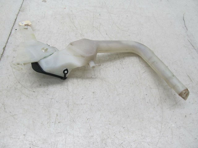 2003-2006 MERCEDES E500 W211 OEM RIGHT FRONT WINDSHIELD WIPER BOTTLE NECK TUBE 