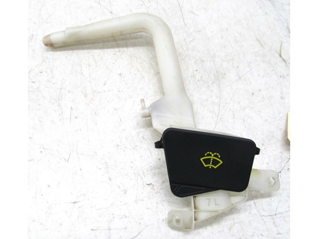 2003-2006 MERCEDES E500 W211 OEM RIGHT FRONT WINDSHIELD WIPER BOTTLE NECK TUBE 