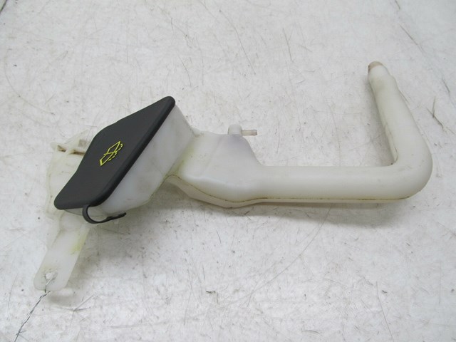 2003-2006 MERCEDES E500 W211 OEM RIGHT FRONT WINDSHIELD WIPER BOTTLE NECK TUBE 