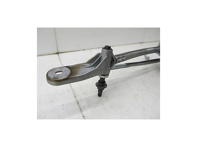 2011-2013 BMW 550i F10 OEM WINDSHIELD WIPER LINKAGE WITH MOTOR ASSEMBLY