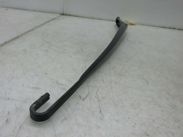 2002-2006 BMW M3 E46 COUPE OEM RIGHT FRONT WINDSHIELD WIPER BLADE ARM