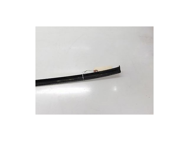 2004-2005 MERCEDES BENZ CLK500 W209 OEM LH WINDSHIELD A PILLAR CHROME TRIM 