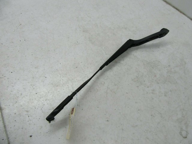 2012-2015 MERCEDES C350 COUPE OEM LEFT FRONT DRIVER SIDE WINDSHIELD WIPER