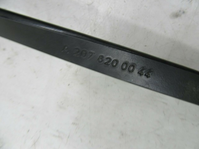 2012-2015 MERCEDES C350 COUPE OEM LEFT FRONT DRIVER SIDE WINDSHIELD WIPER