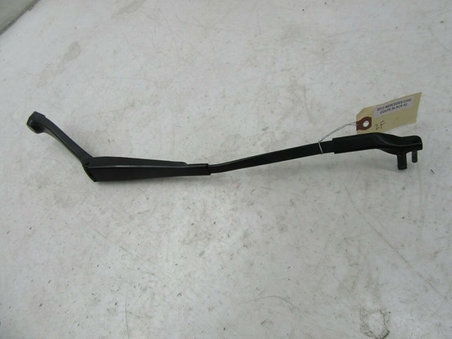2012-2015 MERCEDES C350 COUPE OEM LEFT FRONT DRIVER SIDE WINDSHIELD WIPER