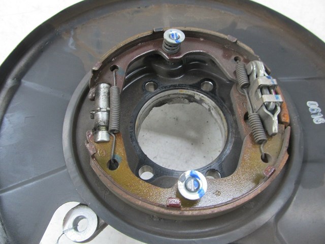 2009-2013 INFINITI G37 CONVERTIBLE OEM LEFT REAR WHEEL KNUCKLE DUST SHIELD 