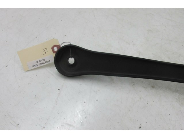 2007-2010 BMW 328xi E90 OEM LEFT FRONT DRIVER SIDE WINDSHIELD WIPER 