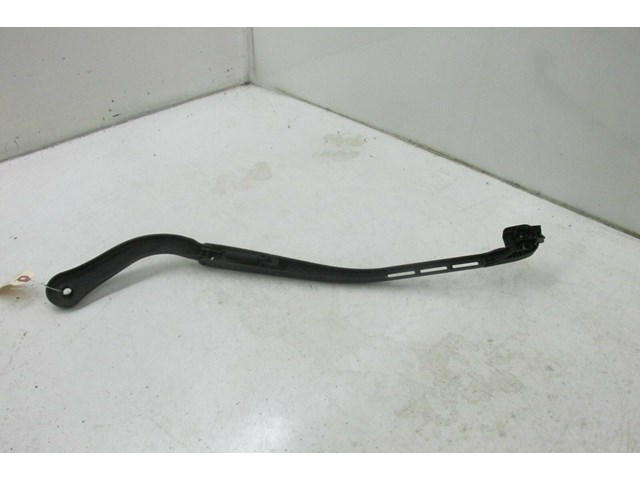 2007-2010 BMW 328xi E90 OEM RIGHT FRONT PASSENGER SIDE WINDSHIELD WIPER 
