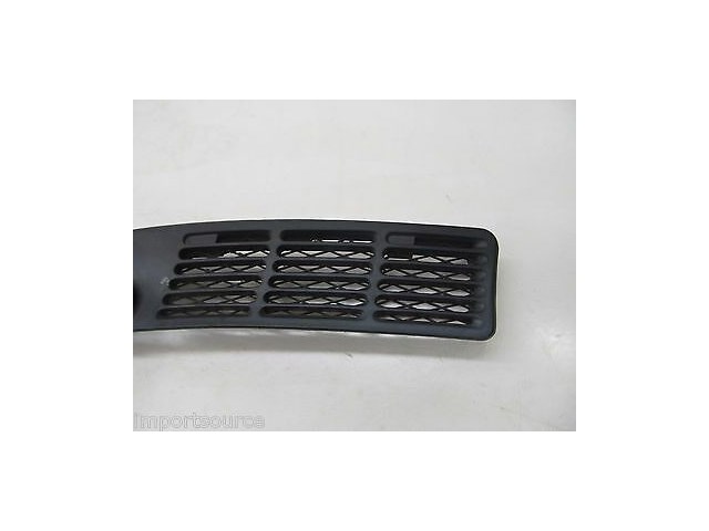 1985-1992 BMW 325i E30 OEM LEFT FRONT GRILL WIPER 