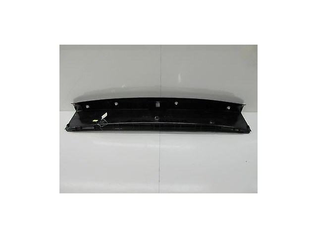  2004-2006 AUDI A8 L QUATTRO D3 OEM CENTER REAR TRUNK TRIM FINISH PANEL BLACK