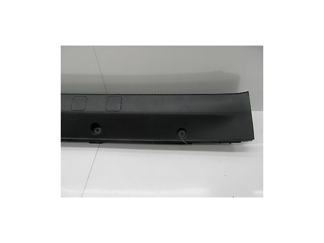  2004-2006 AUDI A8 L QUATTRO D3 OEM CENTER REAR TRUNK TRIM FINISH PANEL BLACK