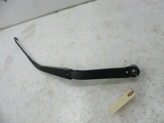 2010-2012 LINCOLN MKZ OEM RIGHT FRONT WINDSHIELD WIPER