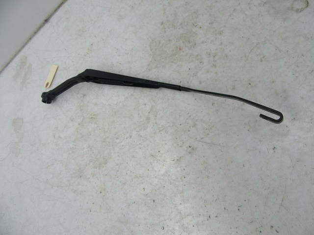 2010-2012 LINCOLN MKZ OEM LEFT FRONT WINDSHIELD WIPER
